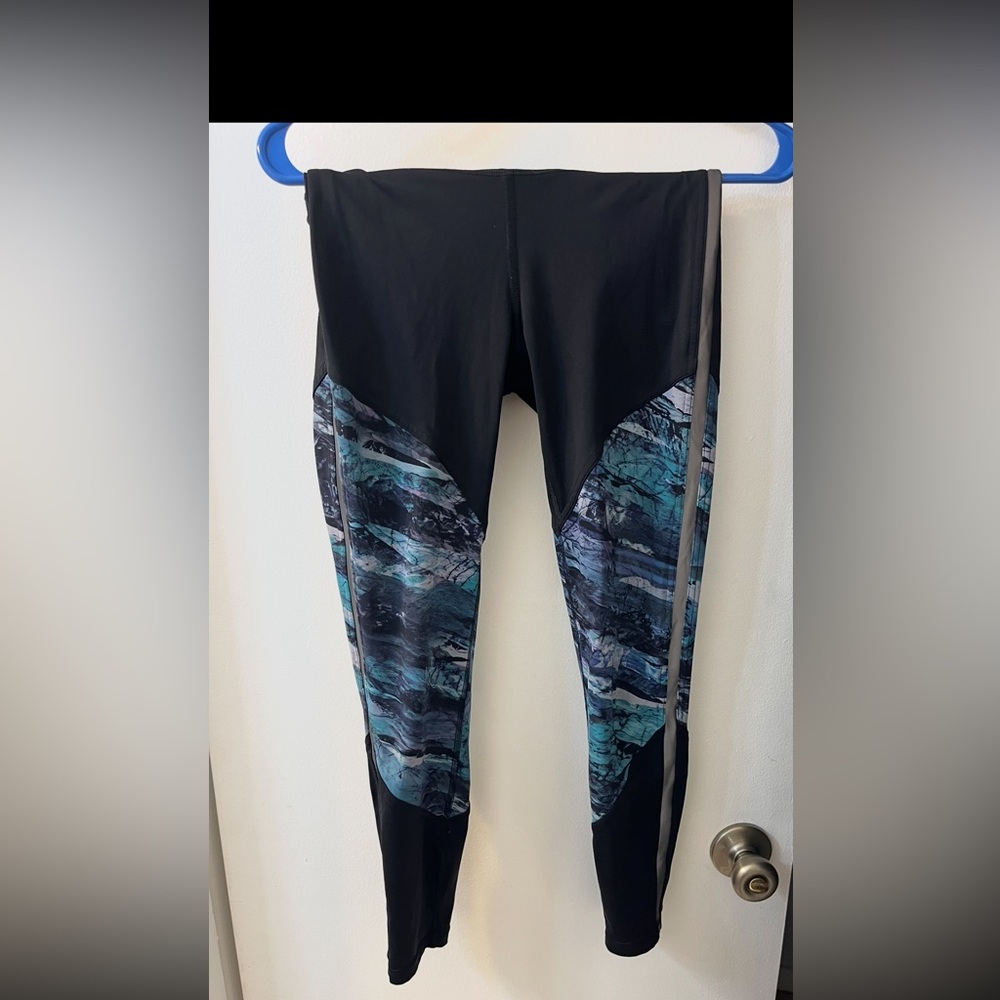Black and Blue Patterned Leggings